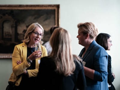 8AF1EC46 0E30 4DBD 8D18 AED182774CB4 34327 00000EC9F2441CB7